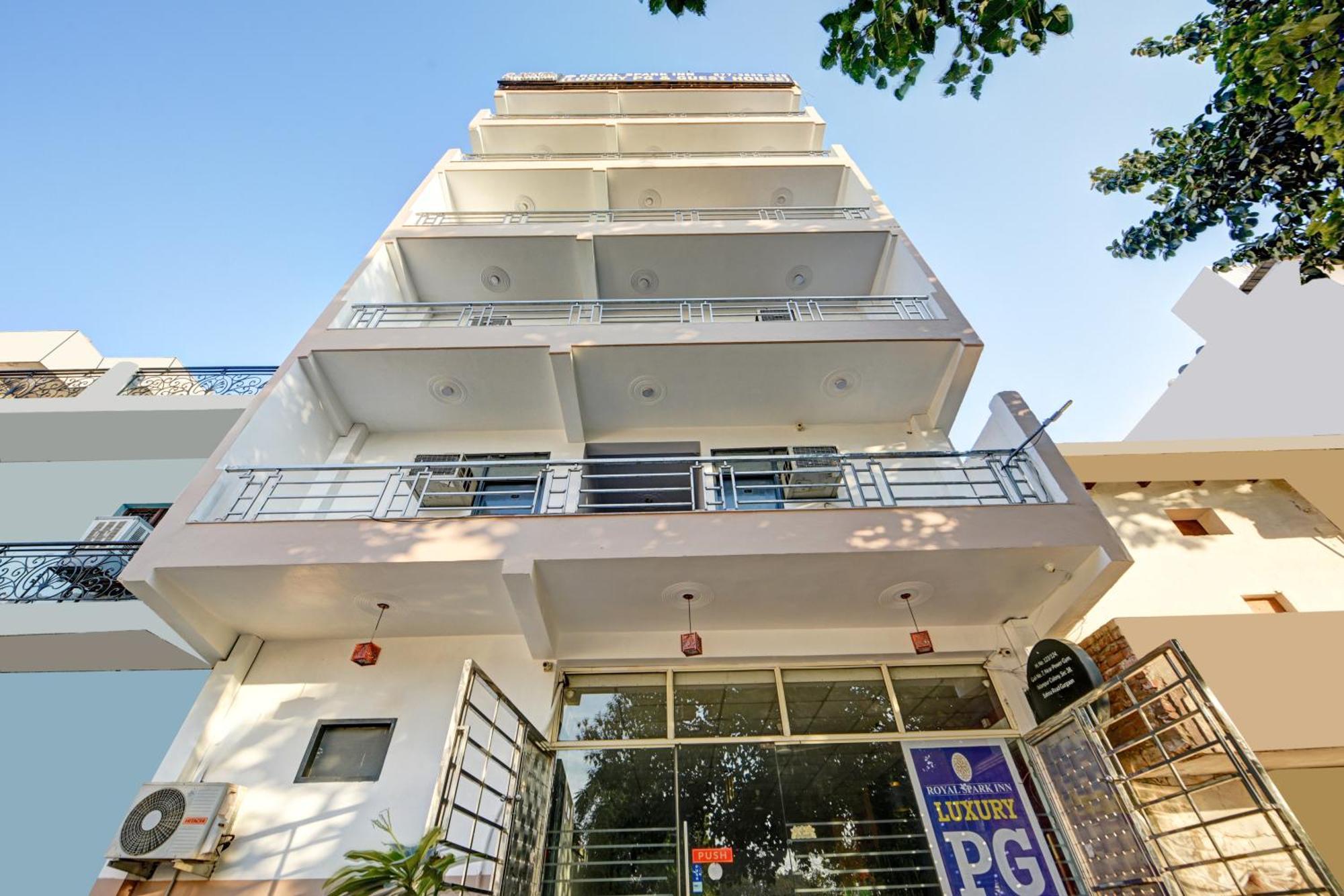 Royal Spark Inn1 - Medicity Gurugram, Near Medanta Hospital Gurgaon Luaran gambar